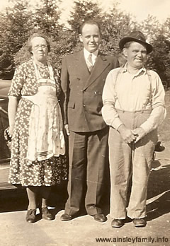 Lois and John Featherstone Ainsley with son John Kermit
